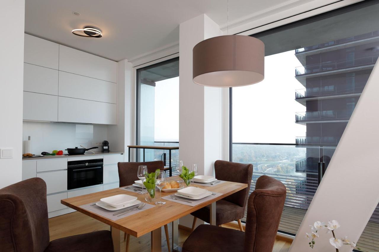 Triiiple Suites Level 21 Mit Balkon Und Tiefgarage Vienna Exterior photo